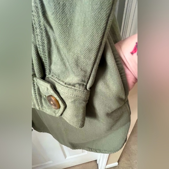 Loft Olive Green Shacket with breast pockets and side pockets, size XL, NWT - Picture 4 of 4